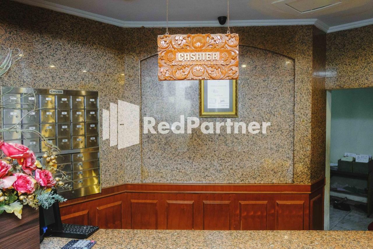 Hotel Yasmin Makassar Mitra Reddoorz Екстериор снимка