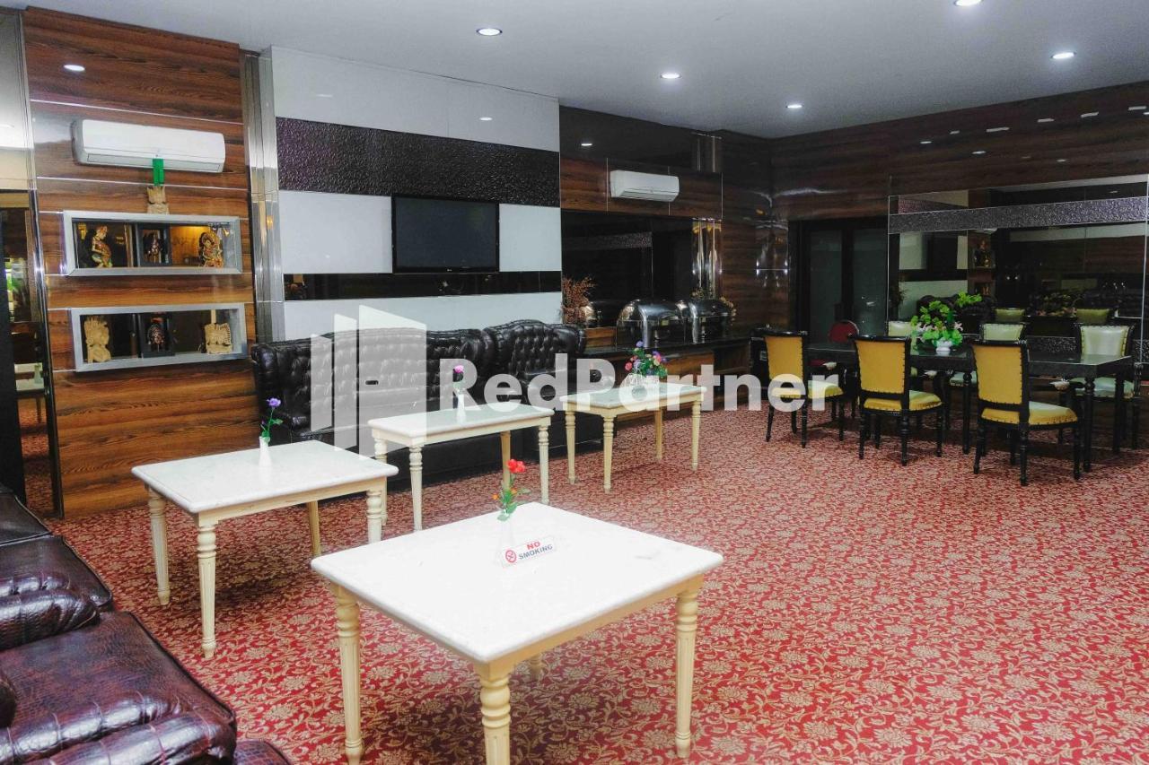 Hotel Yasmin Makassar Mitra Reddoorz Екстериор снимка