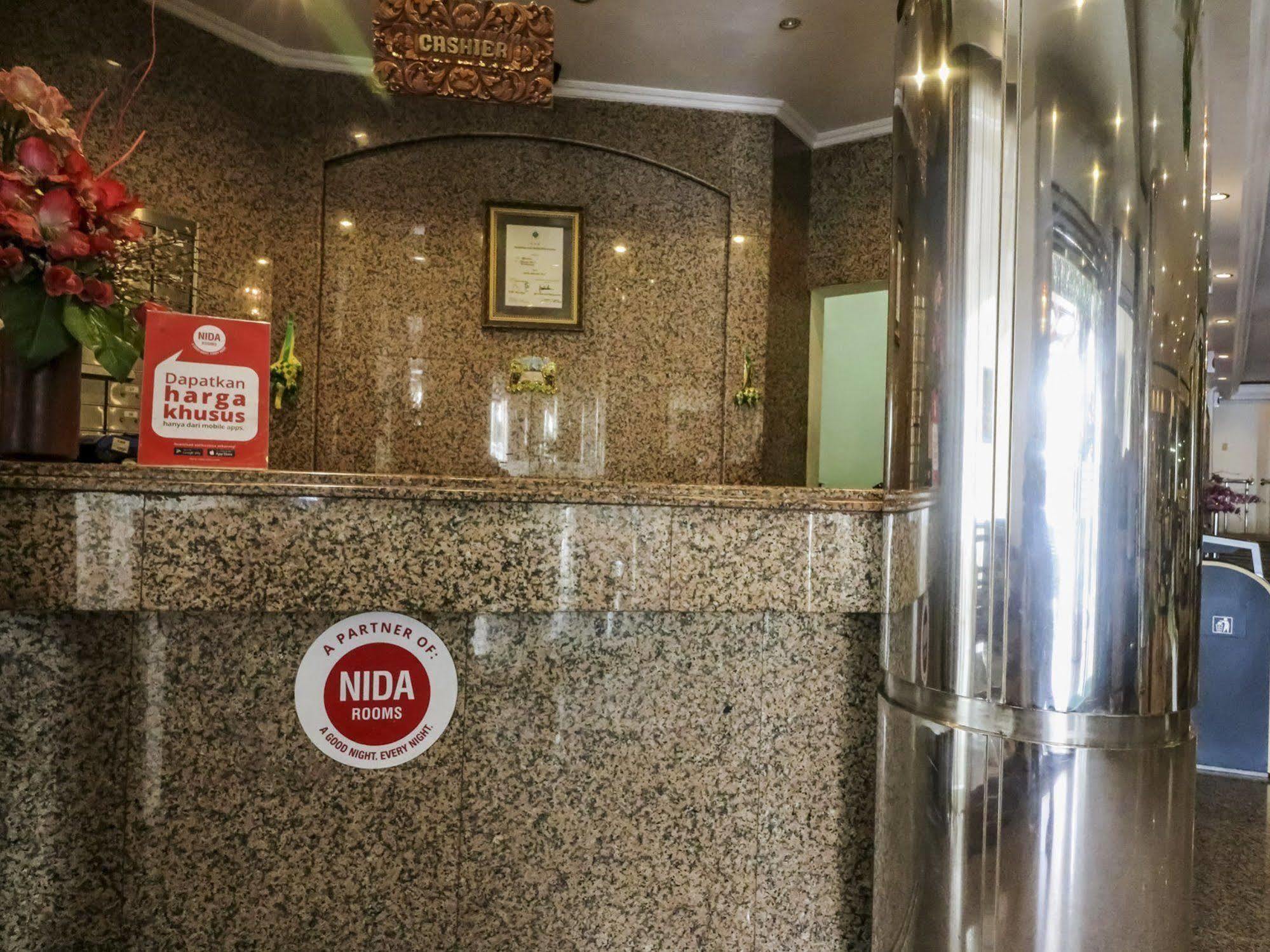 Hotel Yasmin Makassar Mitra Reddoorz Екстериор снимка