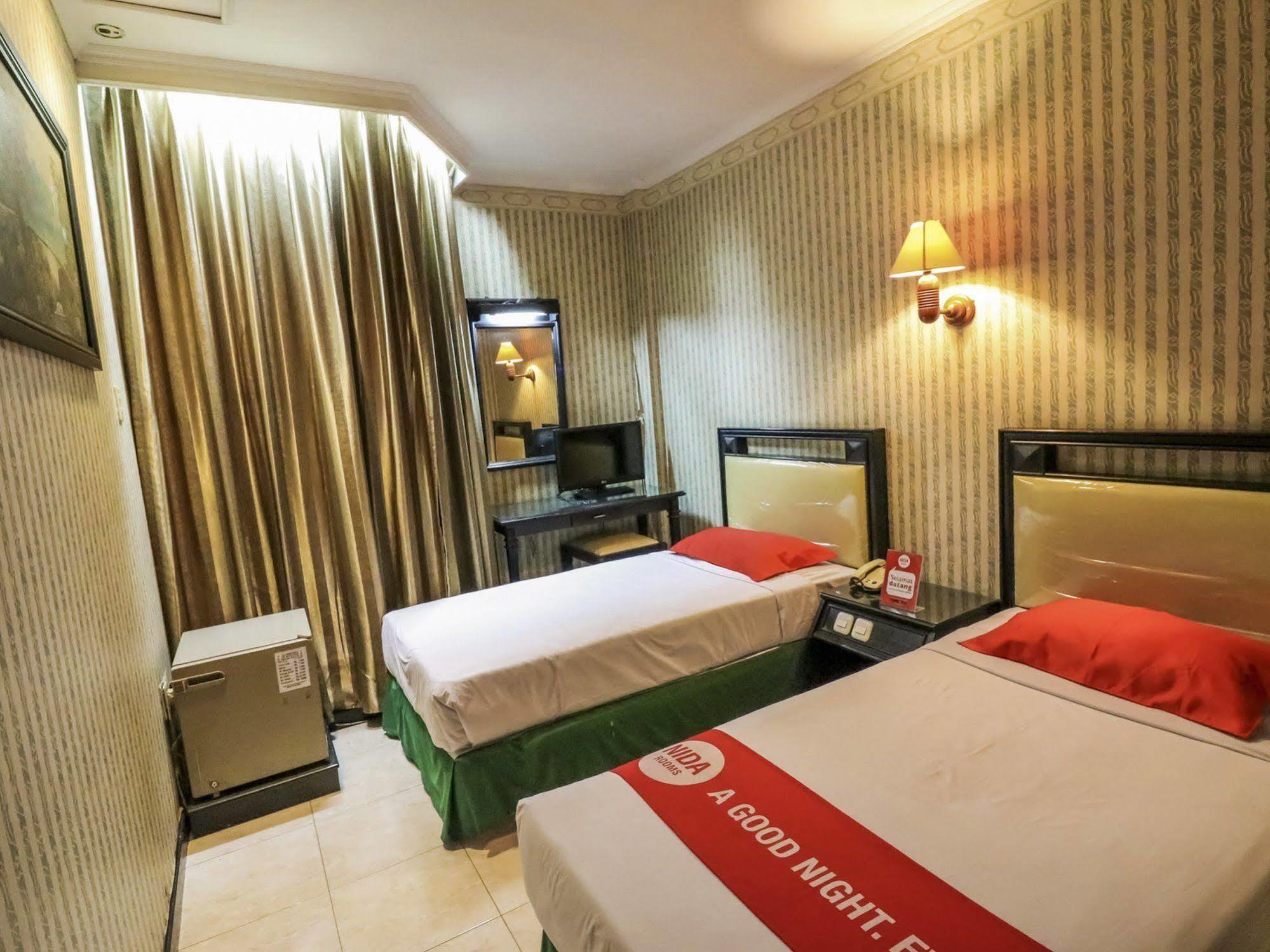 Hotel Yasmin Makassar Mitra Reddoorz Екстериор снимка