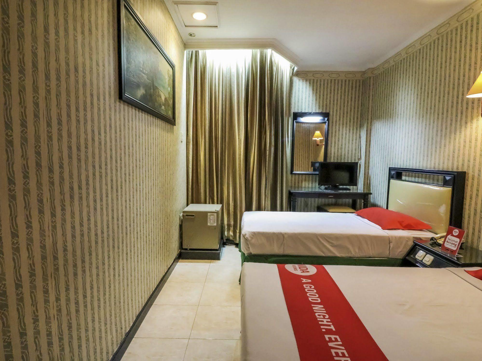 Hotel Yasmin Makassar Mitra Reddoorz Екстериор снимка