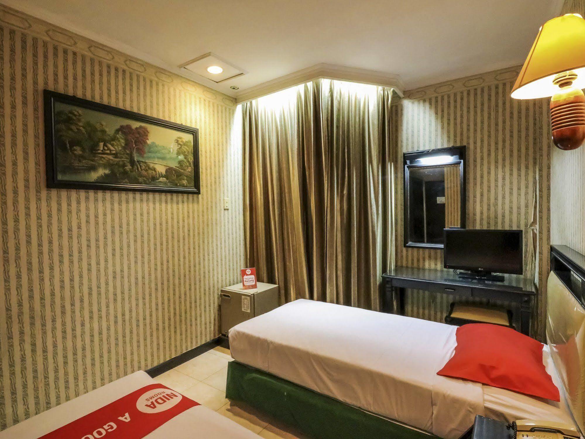 Hotel Yasmin Makassar Mitra Reddoorz Екстериор снимка